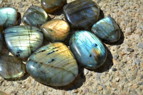 labradorite healing stone in the sun