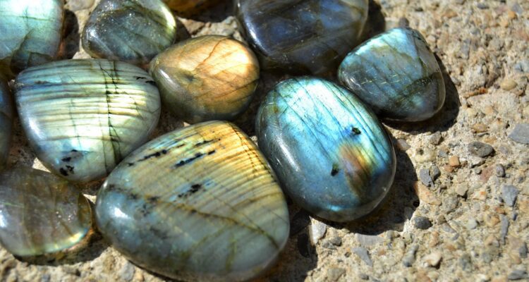 labradorite healing stone in the sun